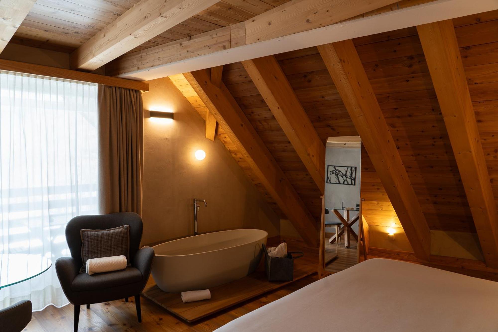 Au Charmant Petit Lac - Ecohotel Parc & Spa Champoluc Zewnętrze zdjęcie